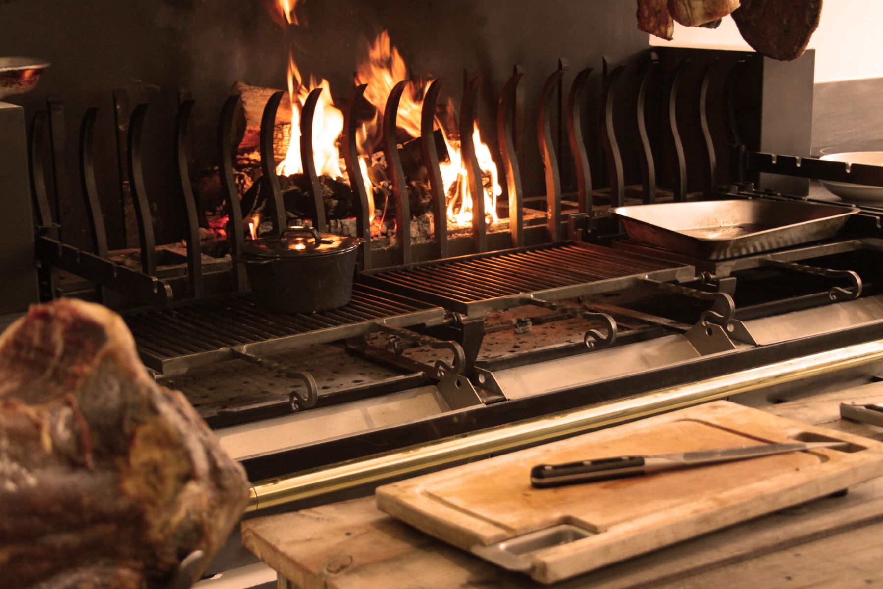 Le grill de la cheminée