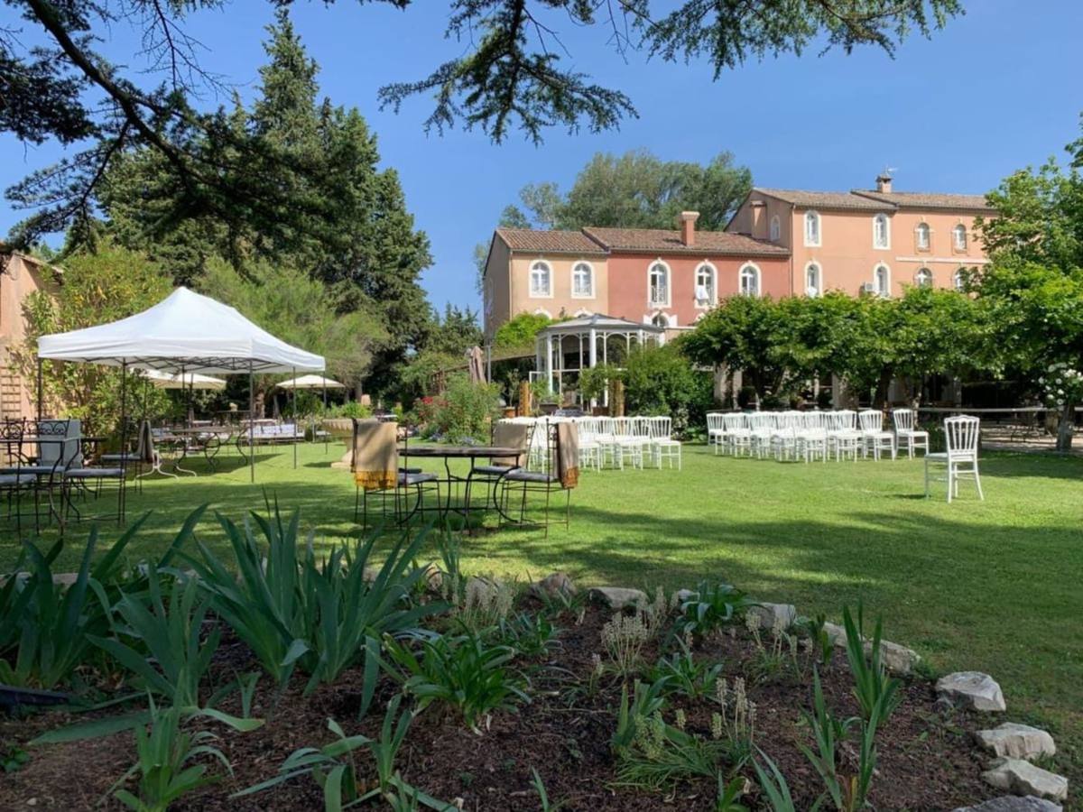 L'Hôtel du Moulin de la Roque et son jardin